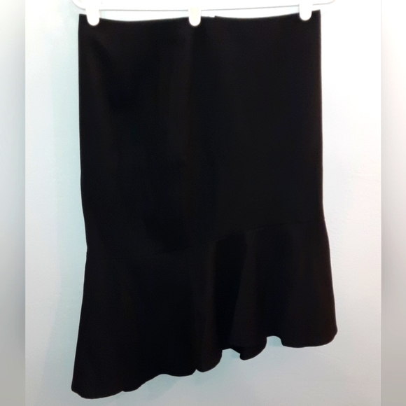 NWT The Limited size 6 classic black asymmetrical skirt excellent used condition - Picture 2 of 10